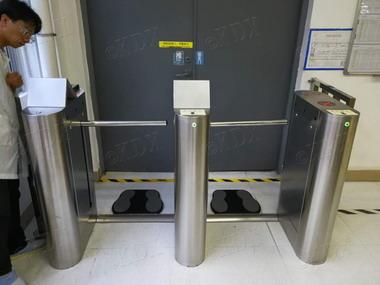 ESD圓邊一字閘帶屏+指紋機 安創(chuàng)特 (2).jpg