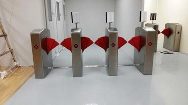 ESD紅色吞吐翼+中距離藍牙 歐姆龍（廣州）汽車電子有限公司 (4).jpg